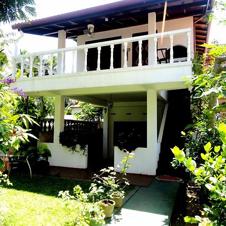 Star Holiday Resort Hikkaduwa Esterno foto