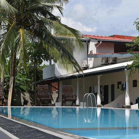 Star Holiday Resort Hikkaduwa Esterno foto