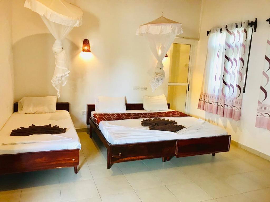 Star Holiday Resort Hikkaduwa Esterno foto