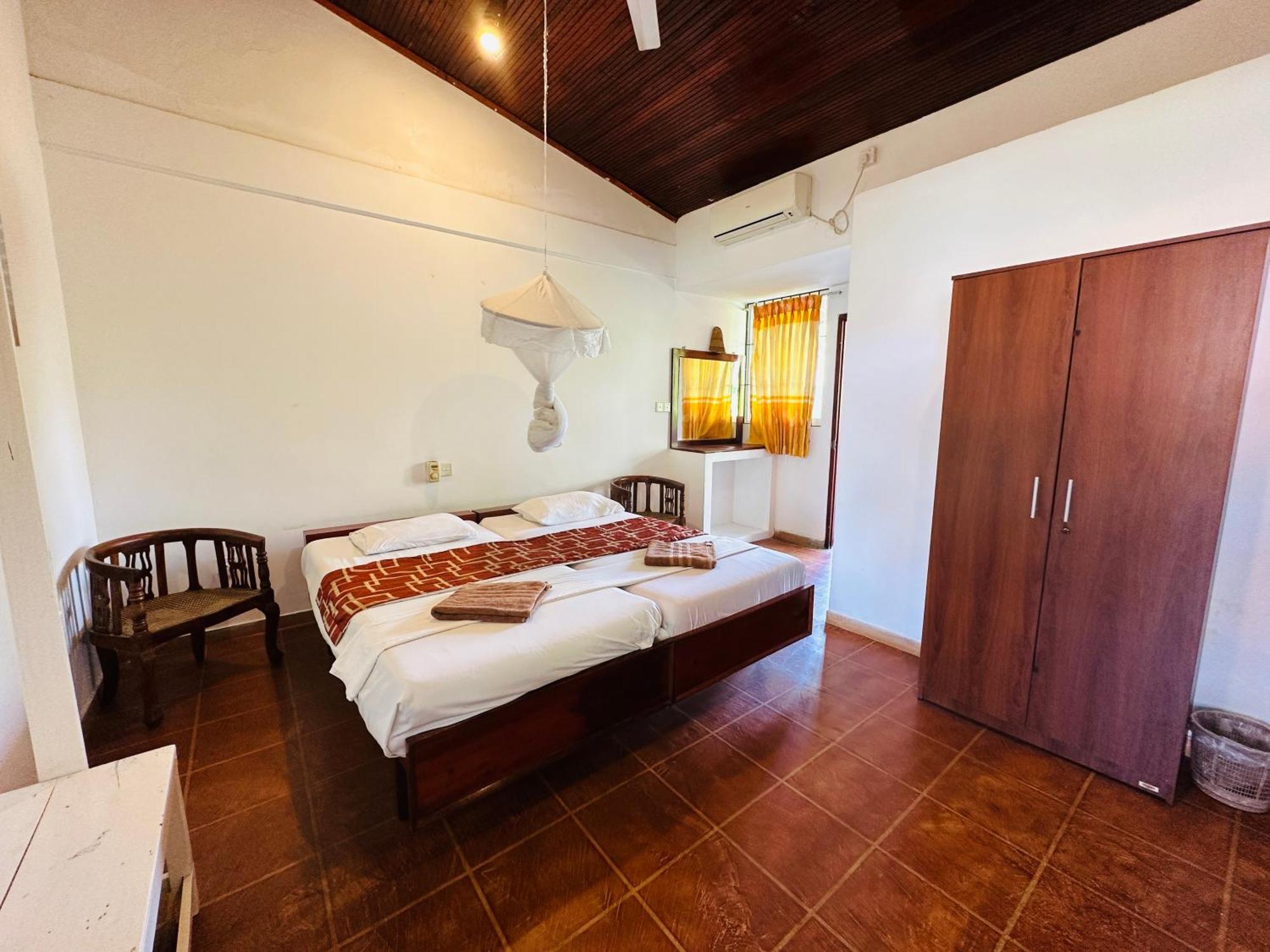 Star Holiday Resort Hikkaduwa Esterno foto