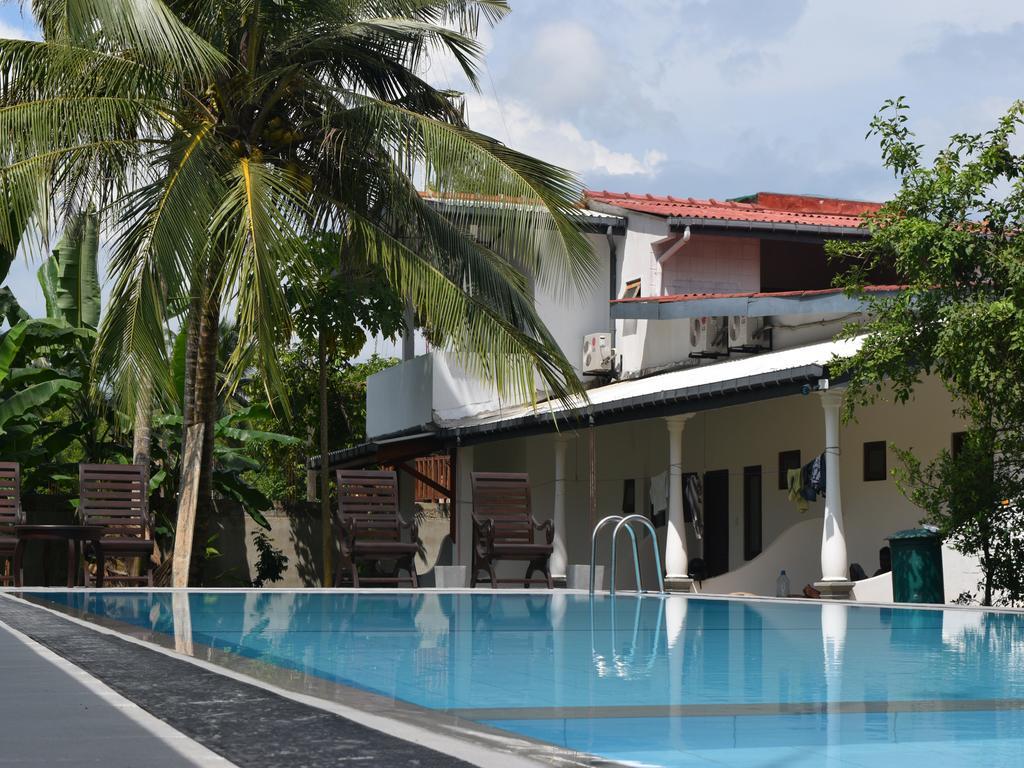 Star Holiday Resort Hikkaduwa Esterno foto