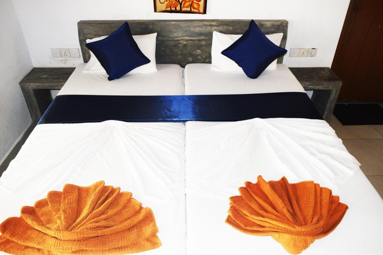 Star Holiday Resort Hikkaduwa Esterno foto