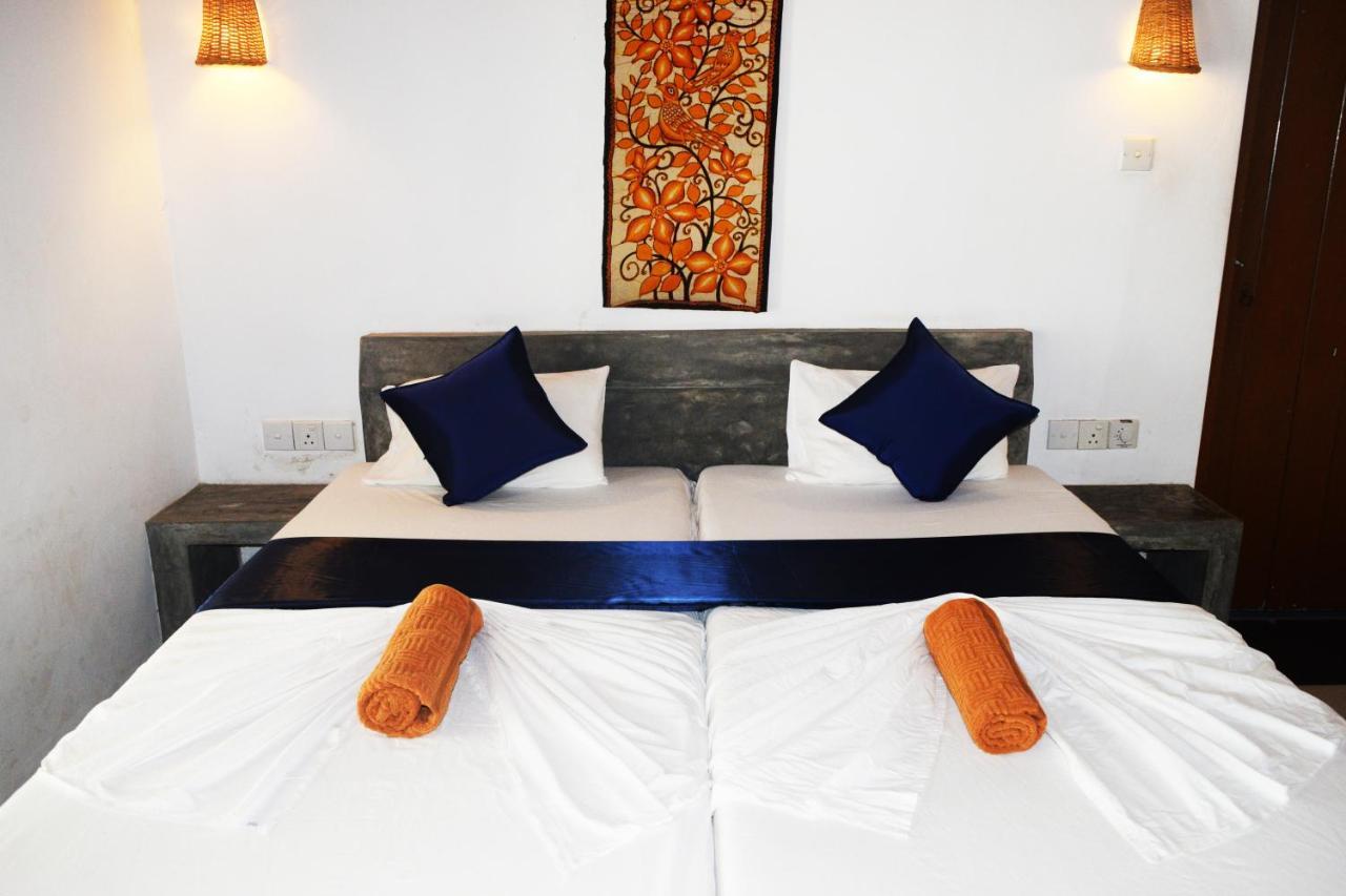 Star Holiday Resort Hikkaduwa Esterno foto