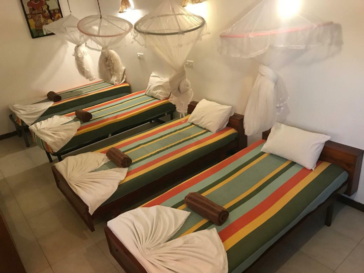 Star Holiday Resort Hikkaduwa Esterno foto